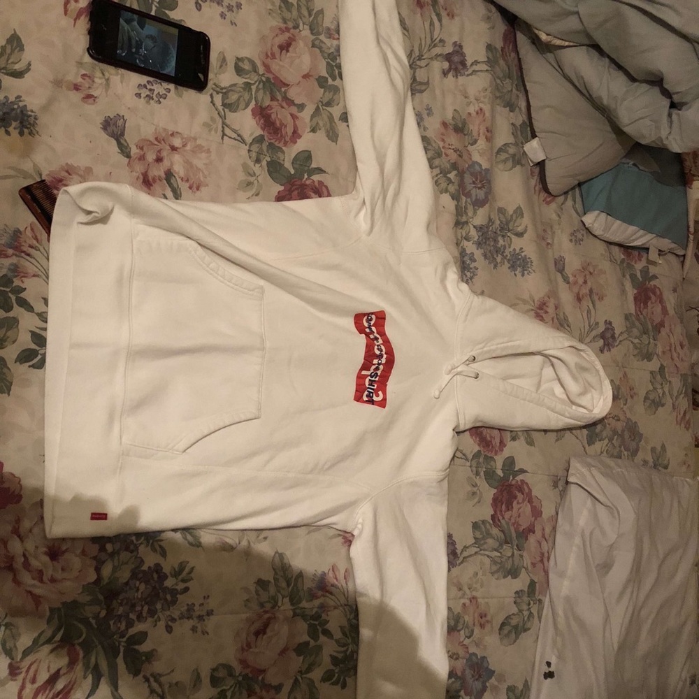 Supreme - Picture 8 of 8